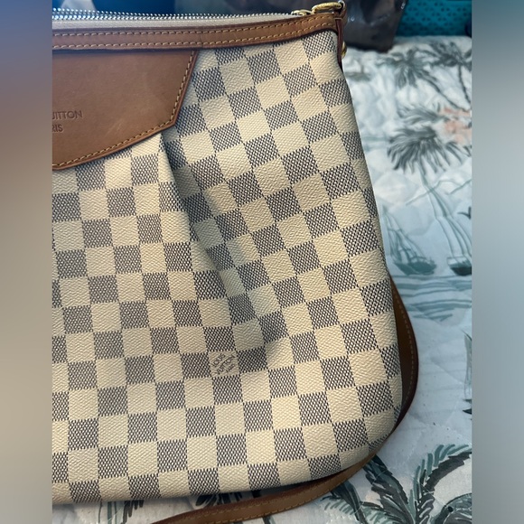 Louis Vuitton Siracusa Damier Azur MM 🌼🌻 - Picture 12 of 16